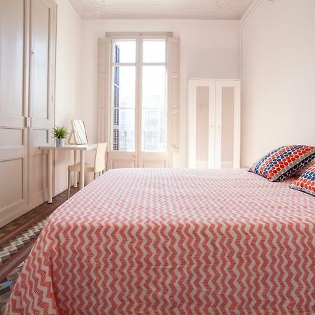 Apartamento Modernista para Grupos Barcelona Bagian luar foto
