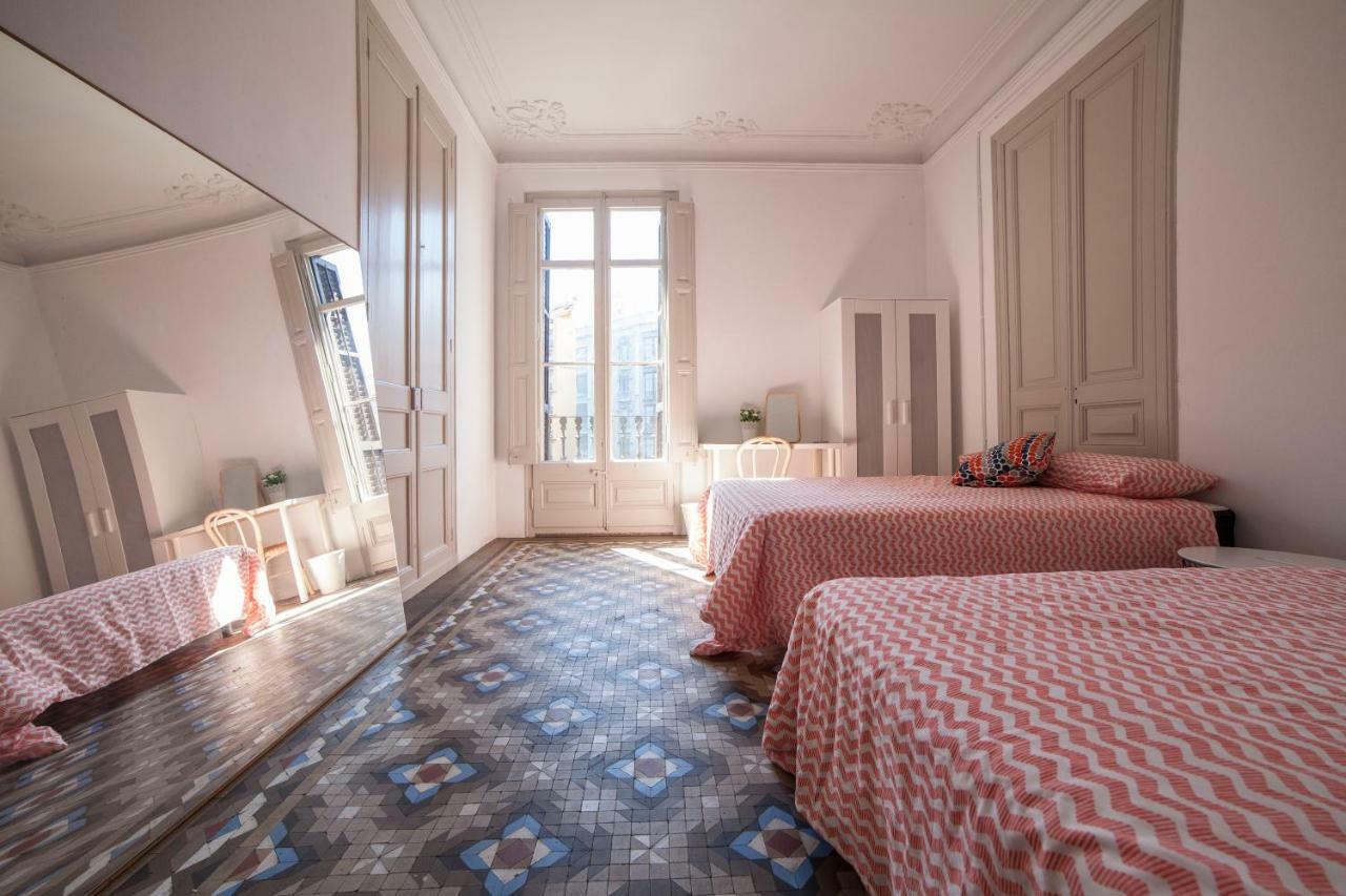 Apartamento Modernista para Grupos Barcelona Bagian luar foto